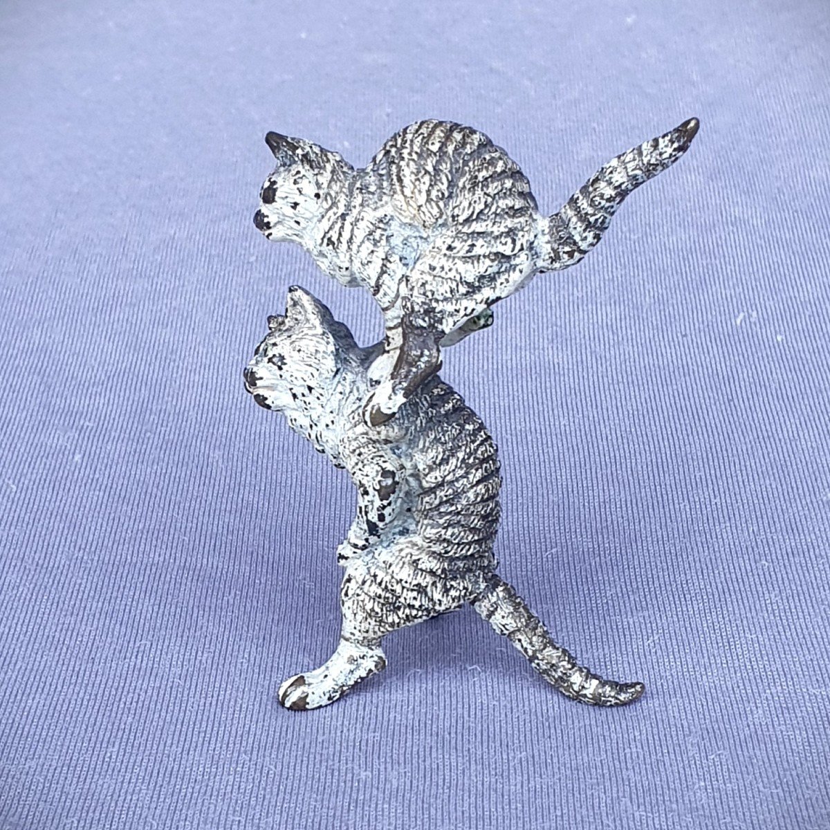 Bronze de Vienne, « Les chats acrobates » ou « saute mouton »-photo-2