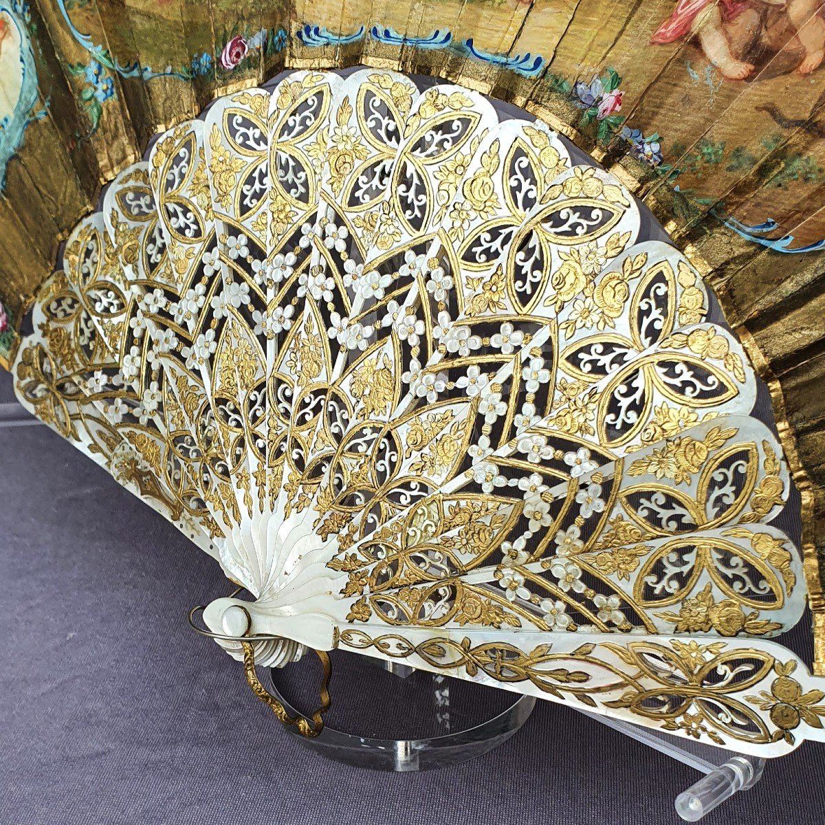 Antique Fan, Mother-of-pearl And Gouache, Circa 1860, Venus Surrounded By Putti-photo-3