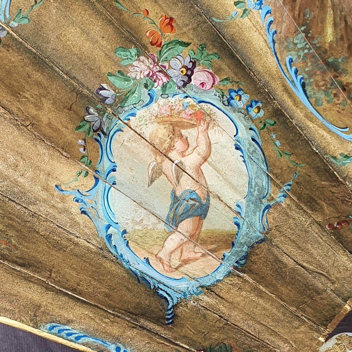 Antique Fan, Mother-of-pearl And Gouache, Circa 1860, Venus Surrounded By Putti-photo-5