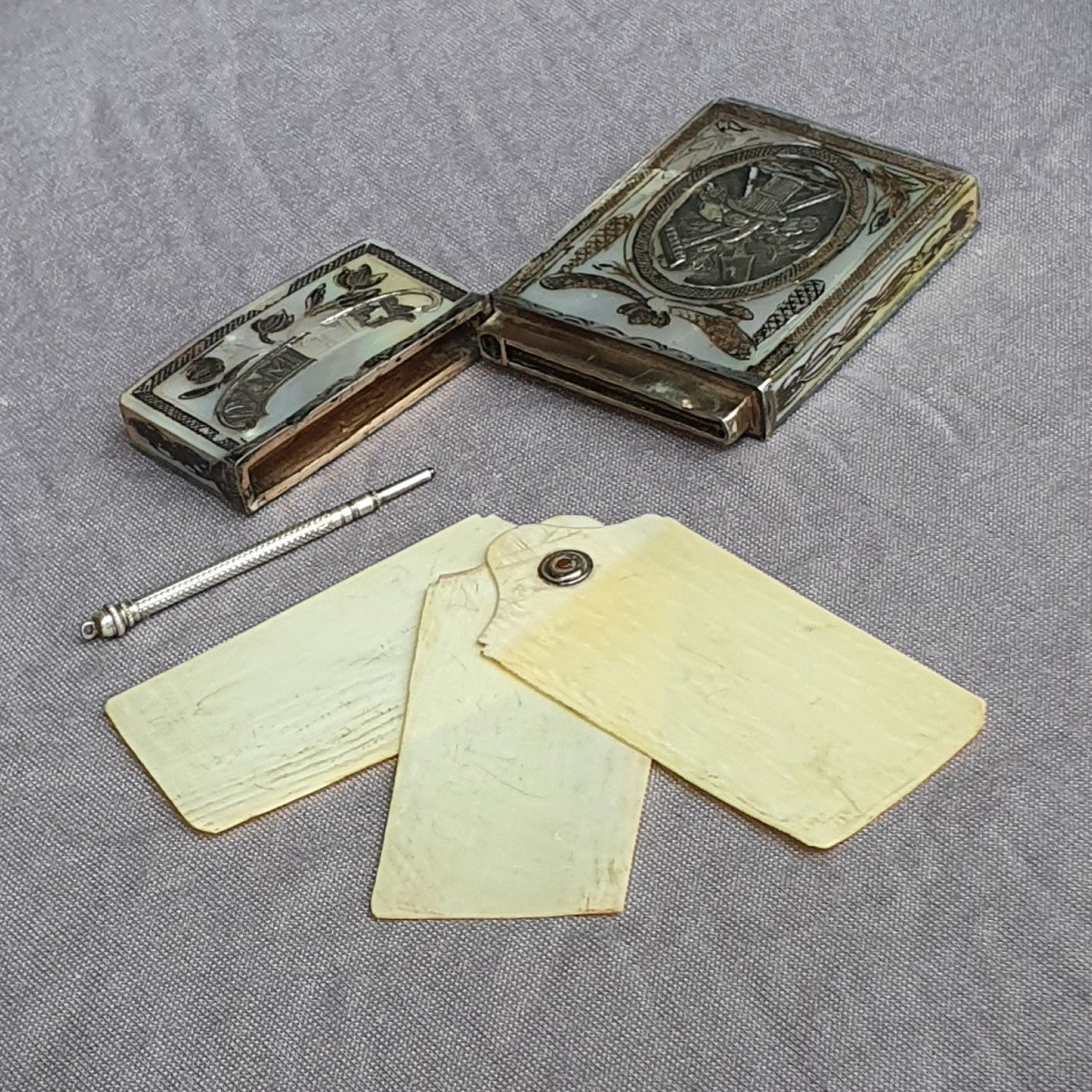 18 Thc Tablet Case, Souvenir d'Amitié  Bal Notbook Case,  Louis XVI Period-photo-3