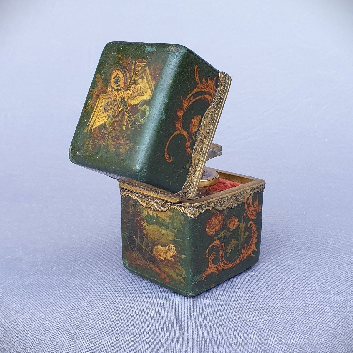 Perfume Bottle In Painted Box Vernis Martin-photo-2