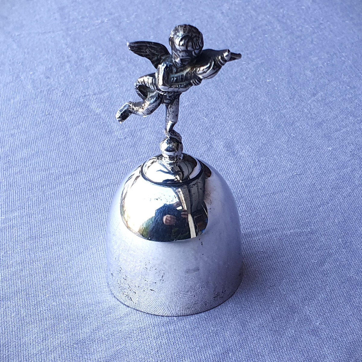 Clochette, sonnette de table en argent à décor de Putto, ange-photo-2