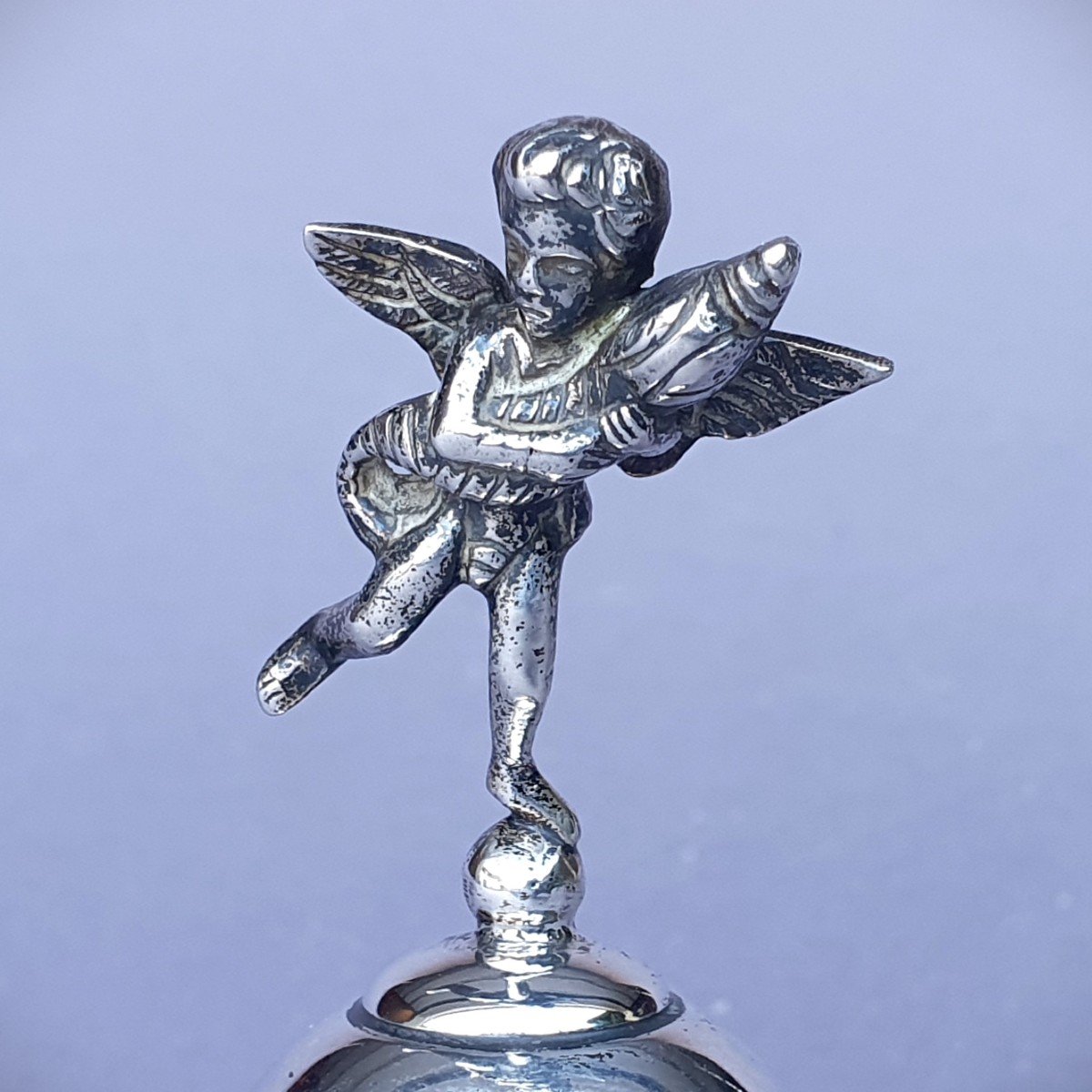 Clochette, sonnette de table en argent à décor de Putto, ange-photo-4