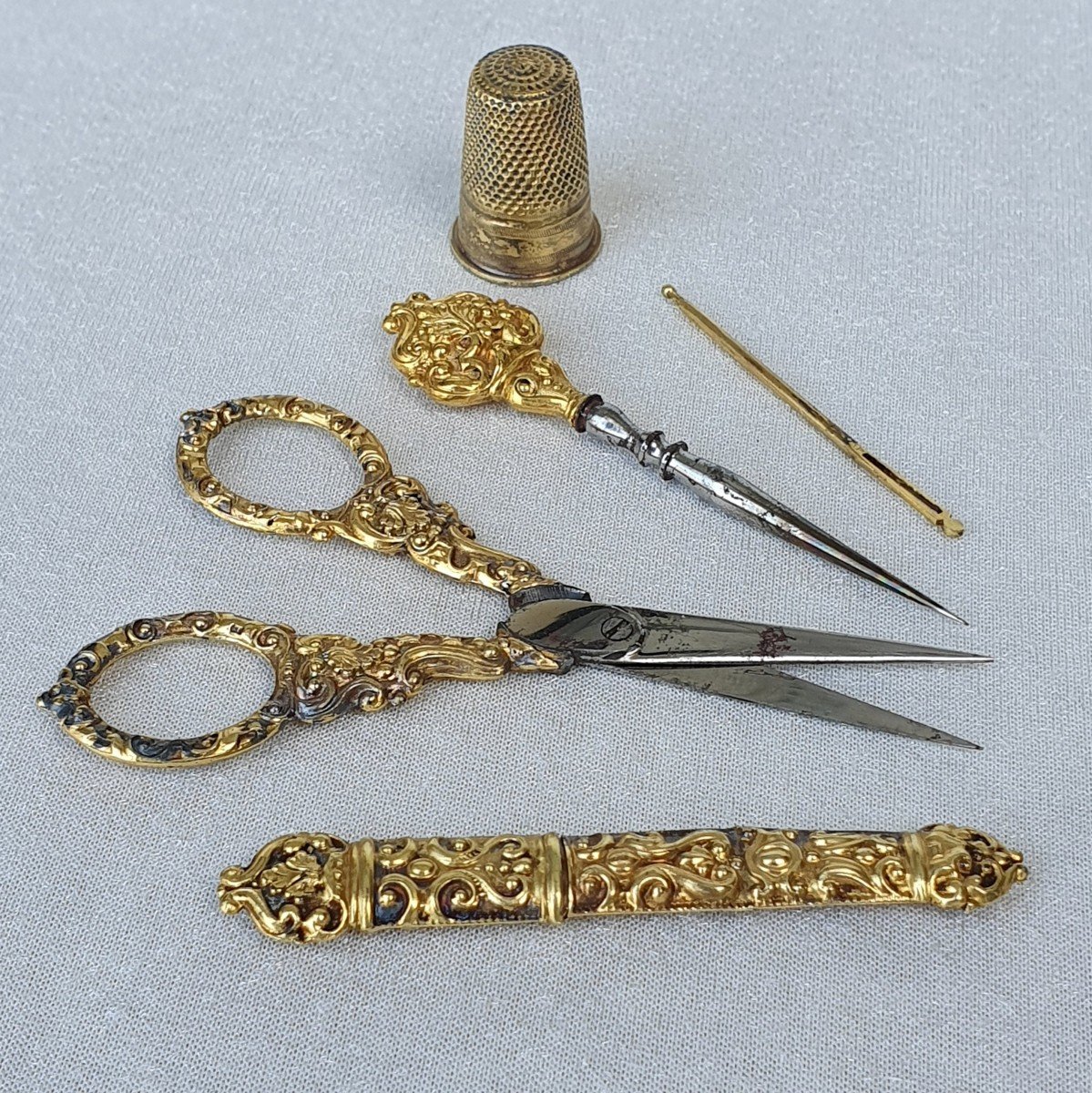 Nécessaire de couture vermeil et or, XIXe siècle