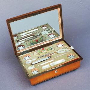 Mother-of-pearl Sewing Kit Palais Royal Paris, Circa 1820