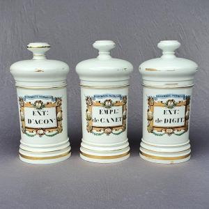 Three Pharmacy Jars, Apothecary, 19th Century, Limoges Porcelain, A Collin Paris, Lot 1