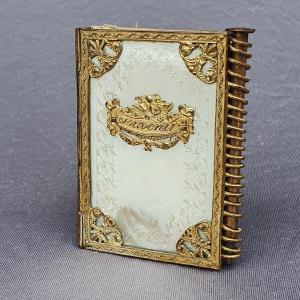 Mother-of-pearl Dance Card, “souvenir”, Restoration Period Circa 1820