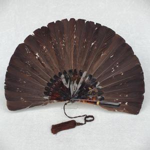 Éventail en plumes de grands tétras, couronne comtale or, vers 1890/1900