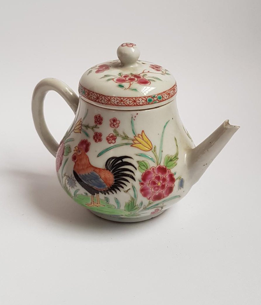 18th Century Chinese Famille Rose Qianlong Porcelain Teapot-photo-3