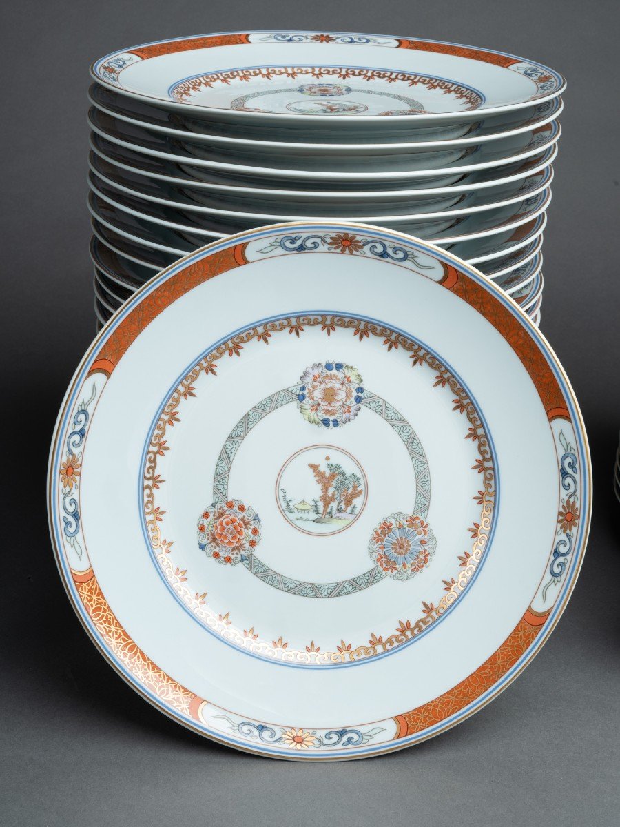 Importante Série De 72 Assiettes Modèle Houqa Par Raynaud Limoges -photo-2