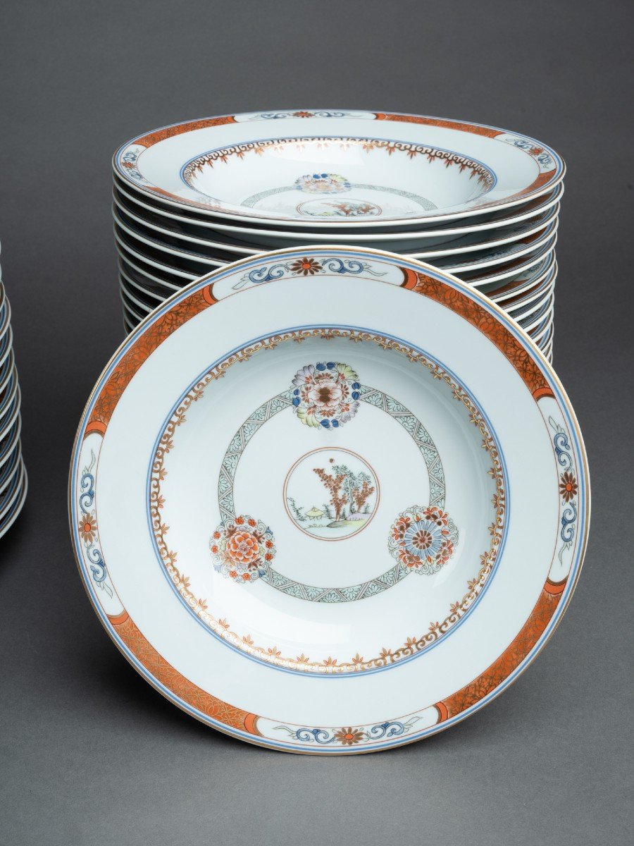 Importante Série De 72 Assiettes Modèle Houqa Par Raynaud Limoges -photo-3