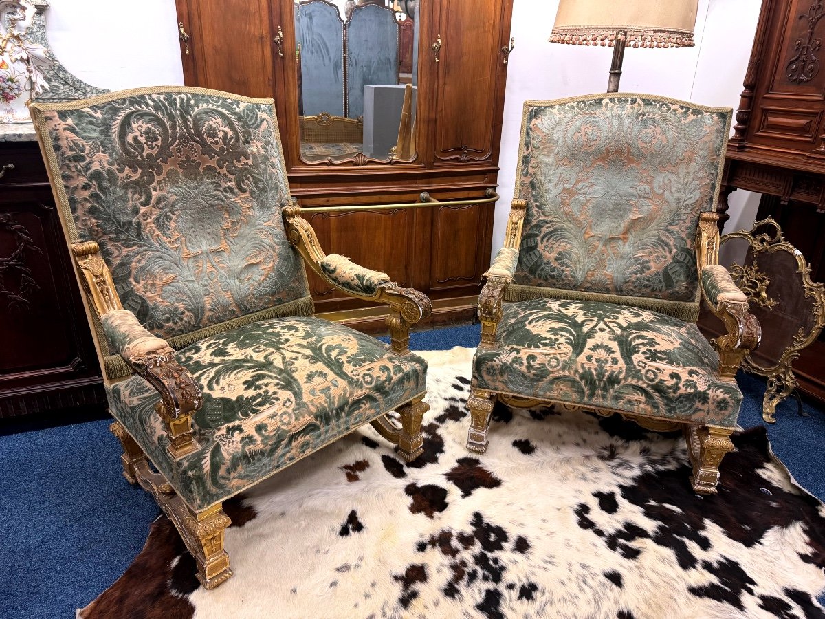 Large Pair Of Castle Armchairs In Gilded Wood 