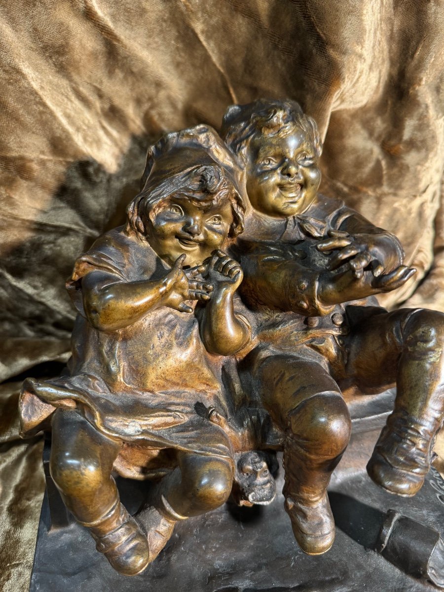 Bronze 2 Enfants Sur une banquette Par Juan Clara-photo-2