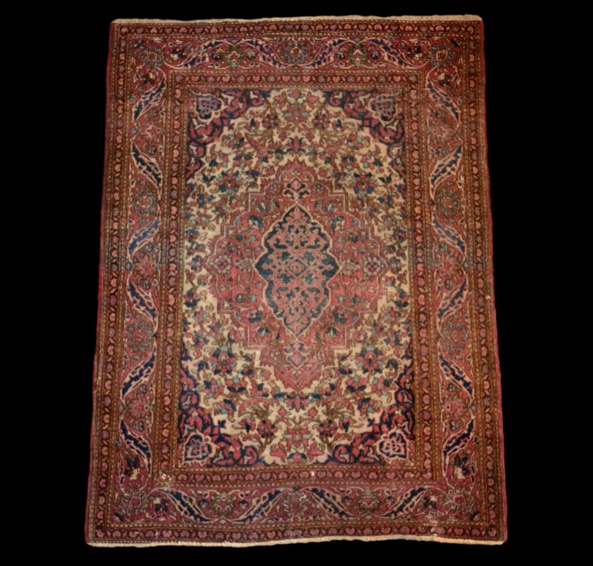 Ispahan ancien, Perse du XIXème, 102 cm x 138 cm, laine nouée main, époque Kadjar, collection