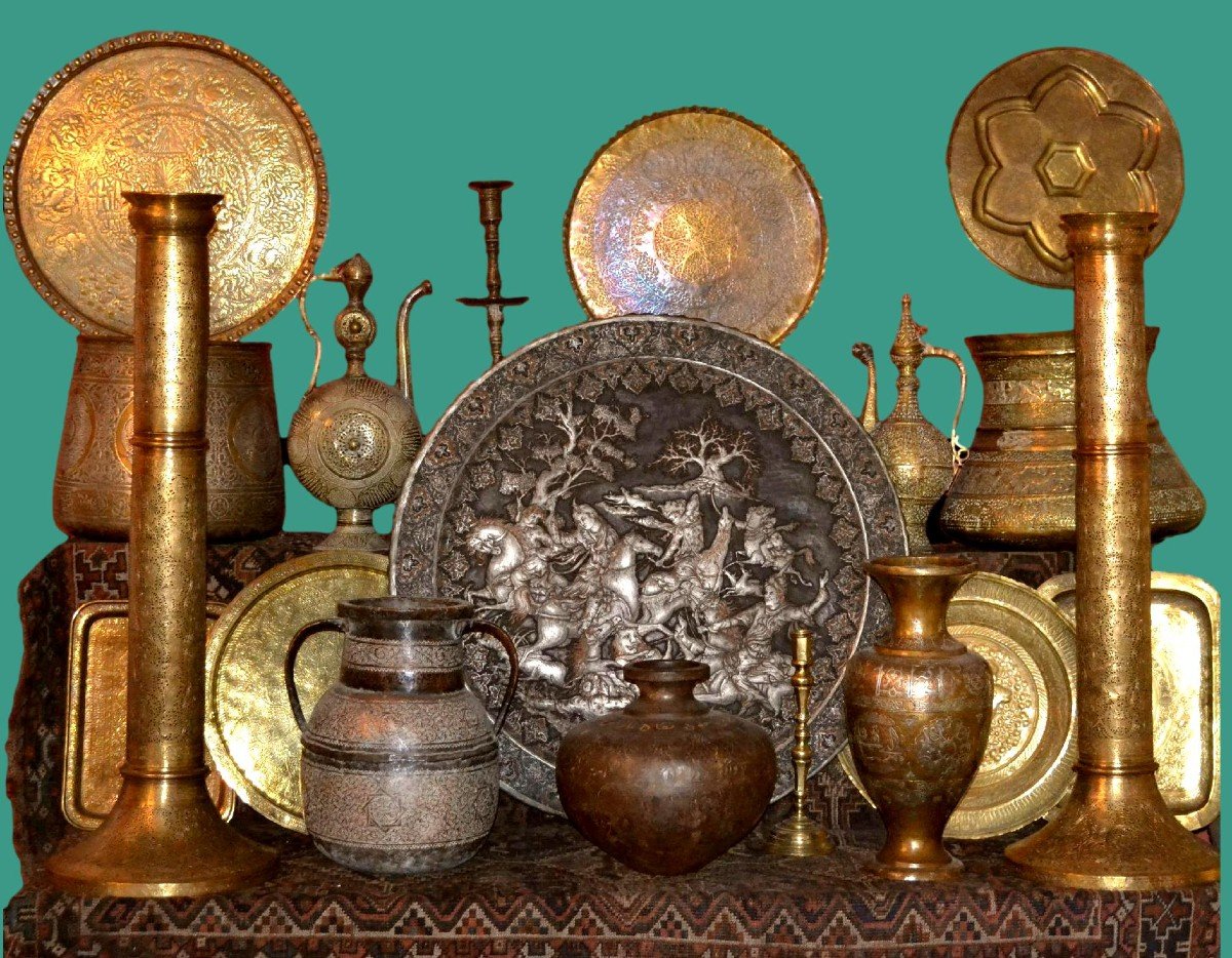 Chaudron, cuivre étamé, Perse du XIXème, décor de médaillons,  calligraphies et princes assis-photo-8