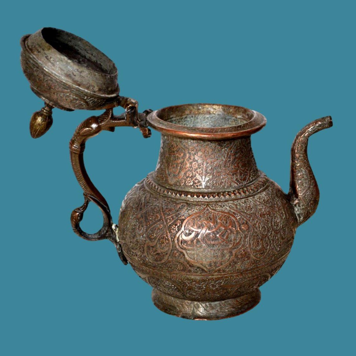 Aftabé, Very Ornate Tinned Bronze Ewer, 19th Century Persia, Very Good Condition-photo-5