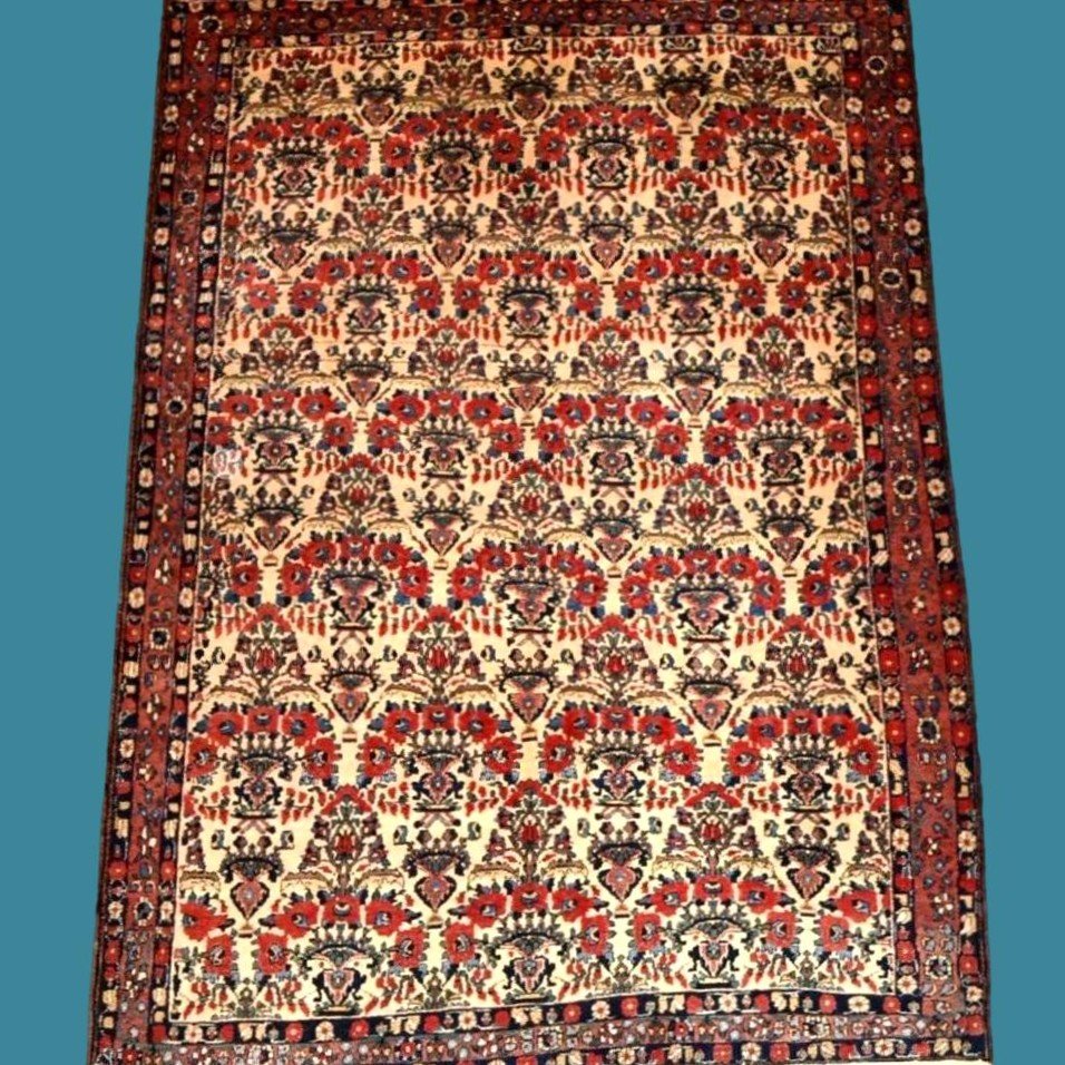 Old Abadeh Rug, 162 Cm X 220 Cm, Hand-knotted Wool, Iran Circa 1930 - 1940, In Very Good Condition