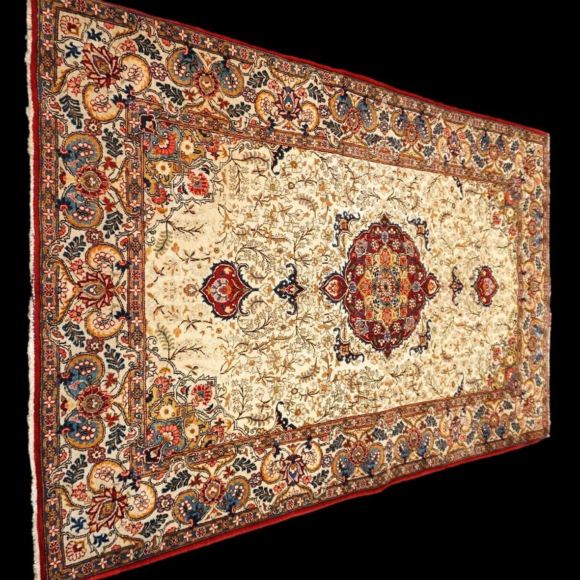 Tapis Kashan, 135 x 213 cm, laine nouée main en Iran vers 1960, rare dessin, en très bon état-photo-2