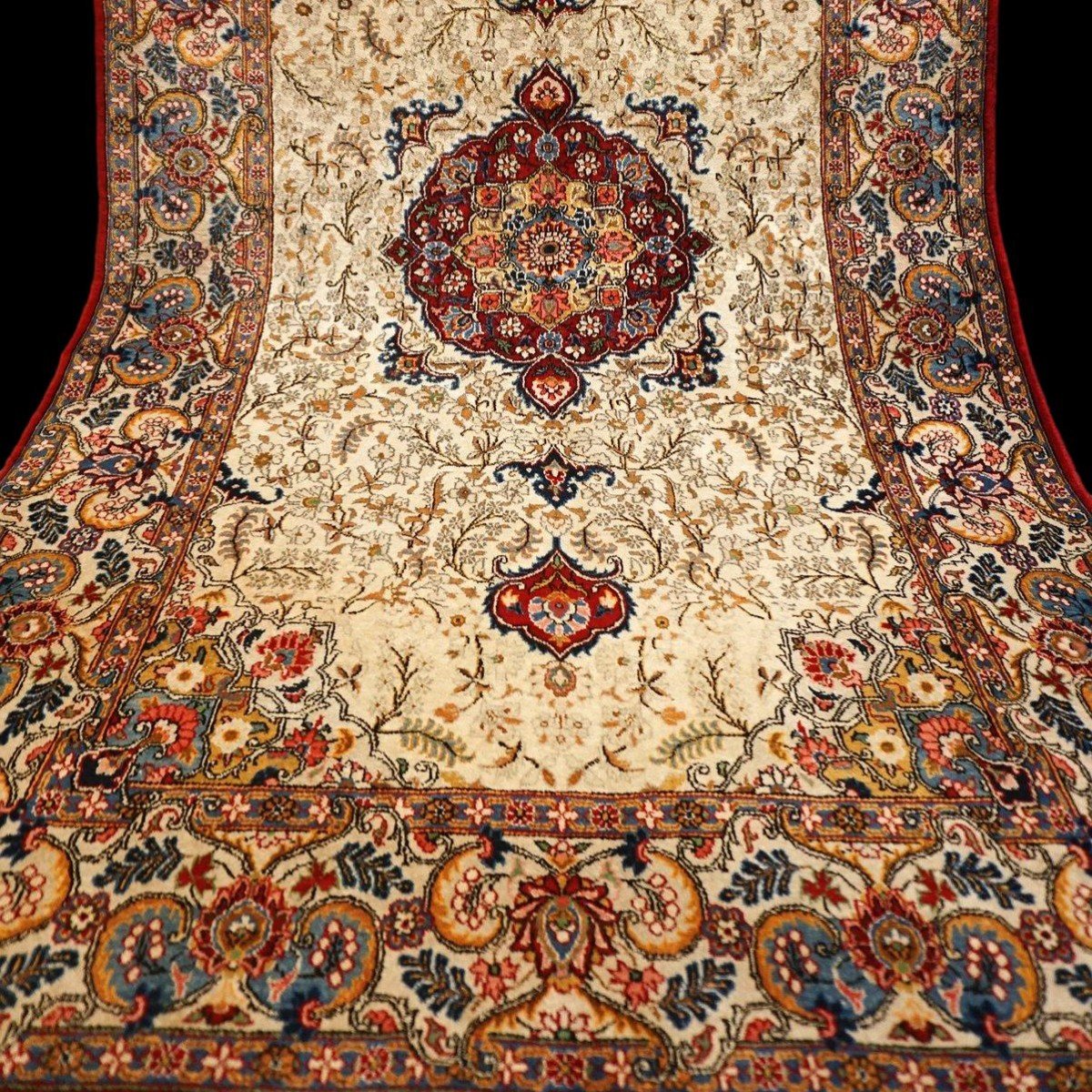 Tapis Kashan, 135 x 213 cm, laine nouée main en Iran vers 1960, rare dessin, en très bon état-photo-3