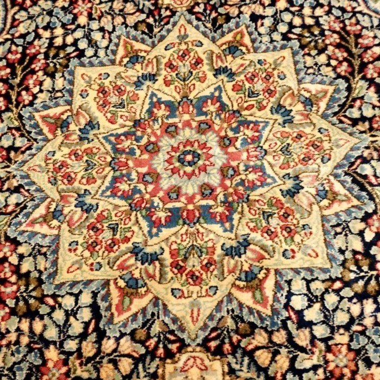 Kirman Floral Rug, 155 Cm X 248 Cm, Hand-knotted Wool Circa 1970 In Iran, In Very Good Condition-photo-1