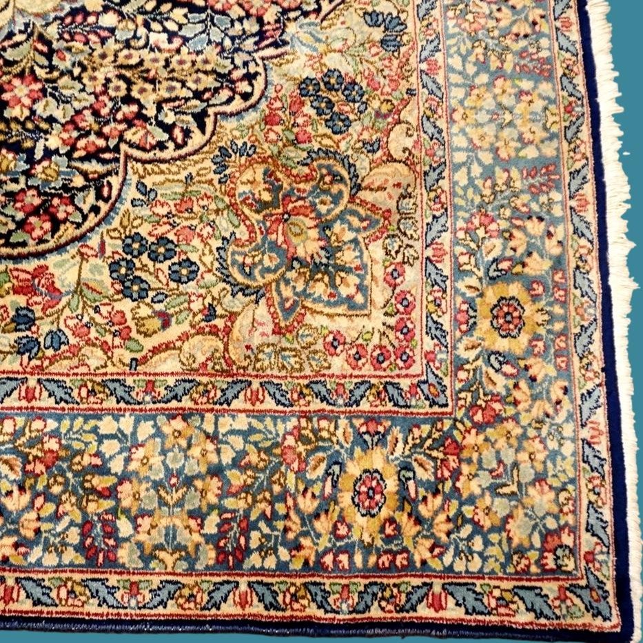 Kirman Floral Rug, 155 Cm X 248 Cm, Hand-knotted Wool Circa 1970 In Iran, In Very Good Condition-photo-2