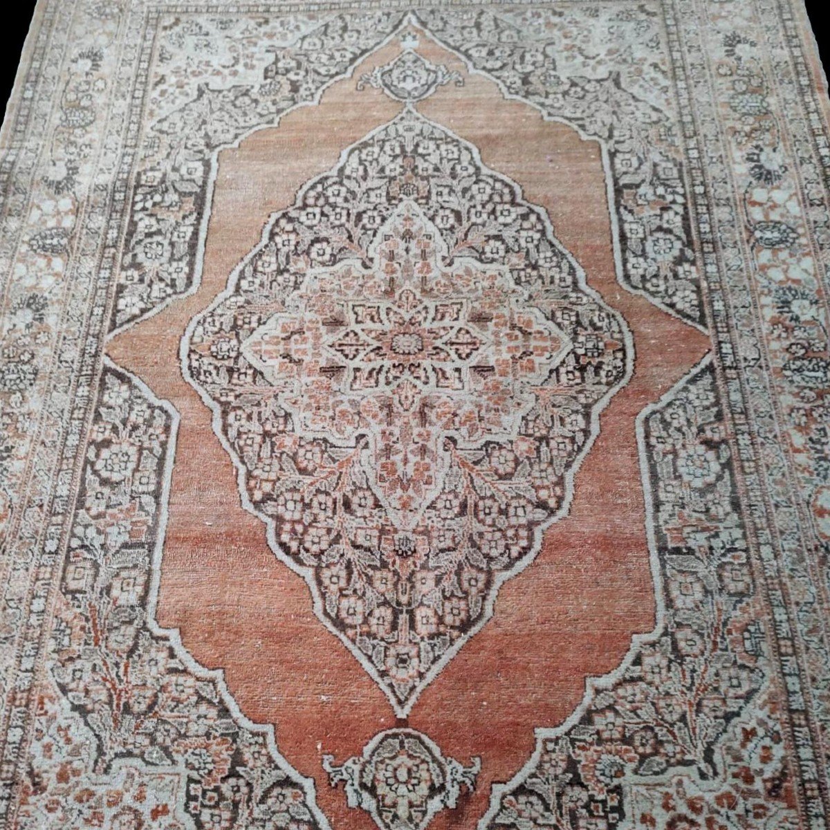 Tapis Tabriz ancien dit Hadji Jalili, 133 x 200 cm, laine nouée main vers 1880, Iran, حاجي جليل