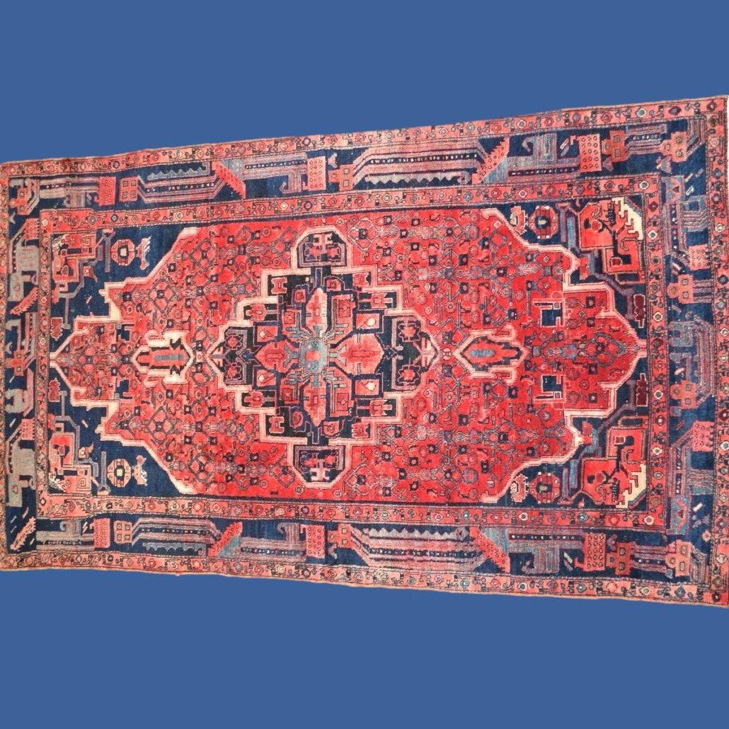 Tapis Nahavand, 146 cm x 253 cm, laine nouée main en Iran vers 1950, en bel état-photo-3