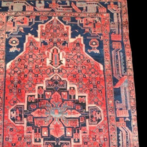 Tapis Nahavand, 146 cm x 253 cm, laine nouée main en Iran vers 1950, en bel état-photo-1