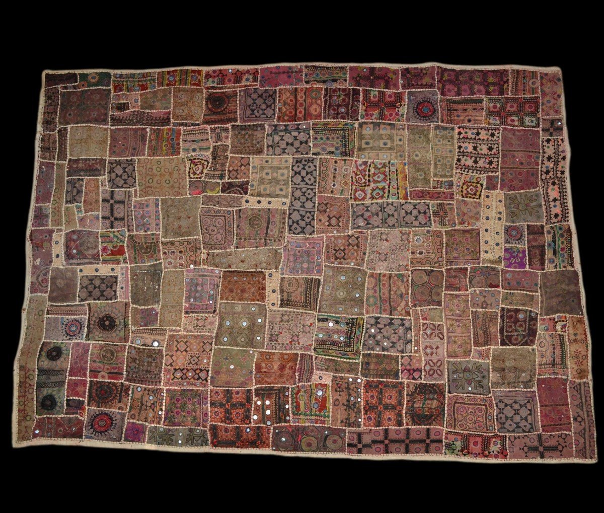 Important Mirror Embroidery Or Old Sheesha, 144 X 194 Cm, Cotton, Gujarat, India, Early 20th Century-photo-2