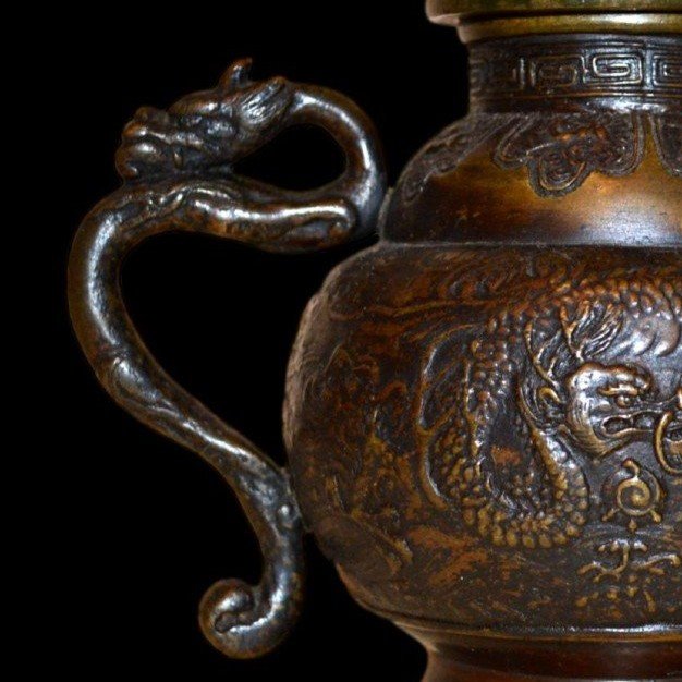 Signed Bronze Teapot With Dragon Decorations, Origin, China From The End Of The 19th Century, Good Condition-photo-3