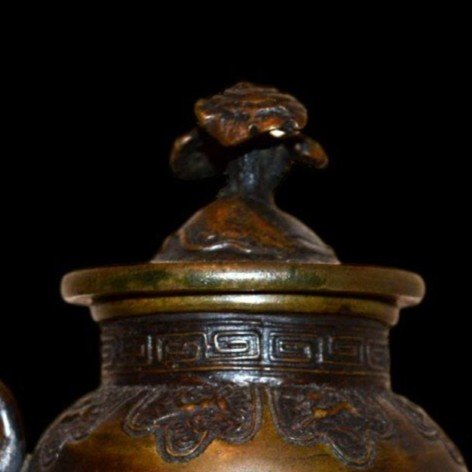 Théière en bronze signée à décors de dragons, origine, Chine de la fin du XIXème, bel état-photo-4