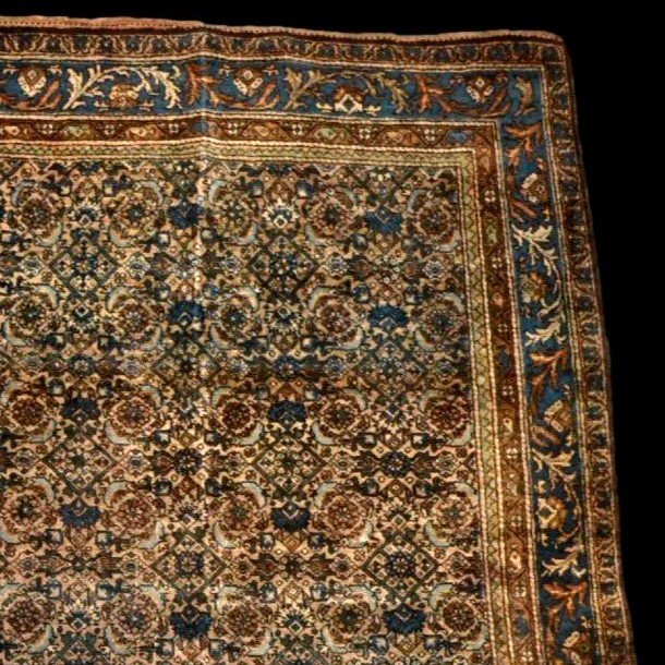 Tapis Bidjar ancien, 134 cm x 196 cm, laine nouée main en Iran, Perse, fin du XIXème siècle-photo-1