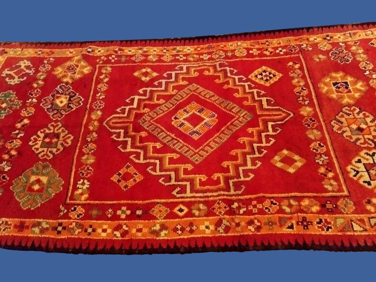 Tapis Oulad Bousbaa De Chennana, 148 cm x 393 cm, laine sur laine nouée main, Maroc avant 1950-photo-3