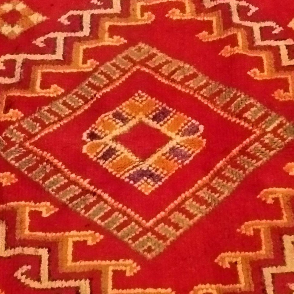 Tapis Oulad Bousbaa De Chennana, 148 cm x 393 cm, laine sur laine nouée main, Maroc avant 1950-photo-7