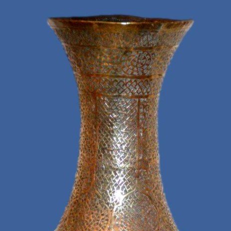 Vase ancien en laiton ciselé, Ht 46 cm, Art Ottoman du XVIIIème siècle, gravure au burin-photo-2