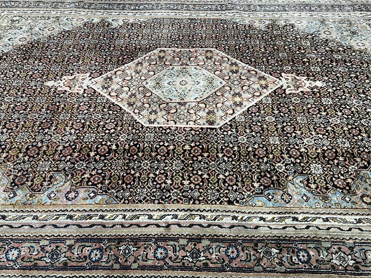 Tapis Moud Mahi, 235 x 380 cm, famille des Tabriz, laine nouée main vers 1980, en très bon état-photo-6