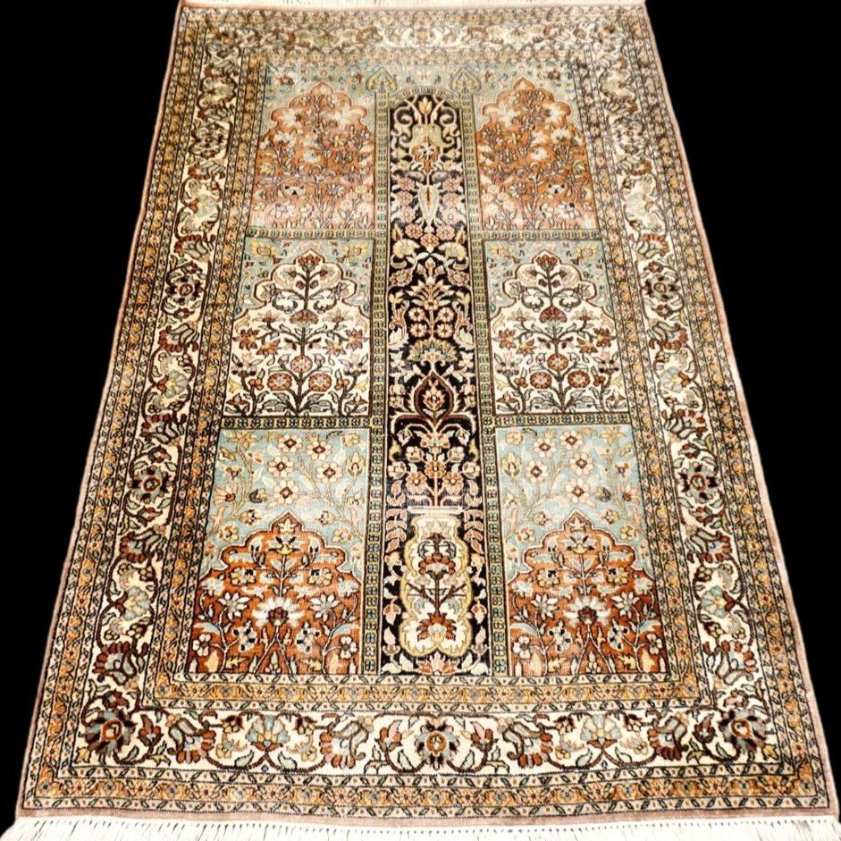 Kashmir Silk Rug, 91 X 156 Cm, Hand Knotted Silk, Jammu And Kashmir Circa 1970-1980, -photo-2