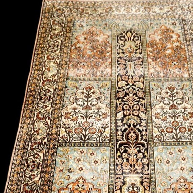 Kashmir Silk Rug, 91 X 156 Cm, Hand Knotted Silk, Jammu And Kashmir Circa 1970-1980, -photo-1