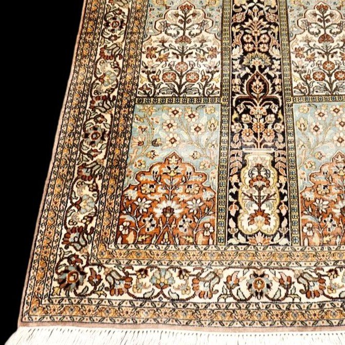 Kashmir Silk Rug, 91 X 156 Cm, Hand Knotted Silk, Jammu And Kashmir Circa 1970-1980, -photo-3