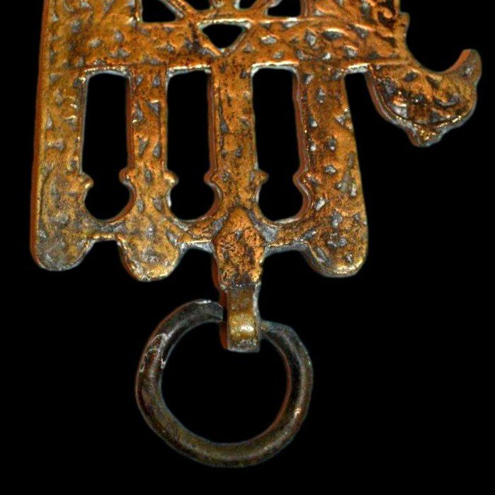 Hamsa, protection mais aussi heurtoir de porte, bronze doré, Fez, Maroc, début du XXème siècle-photo-4