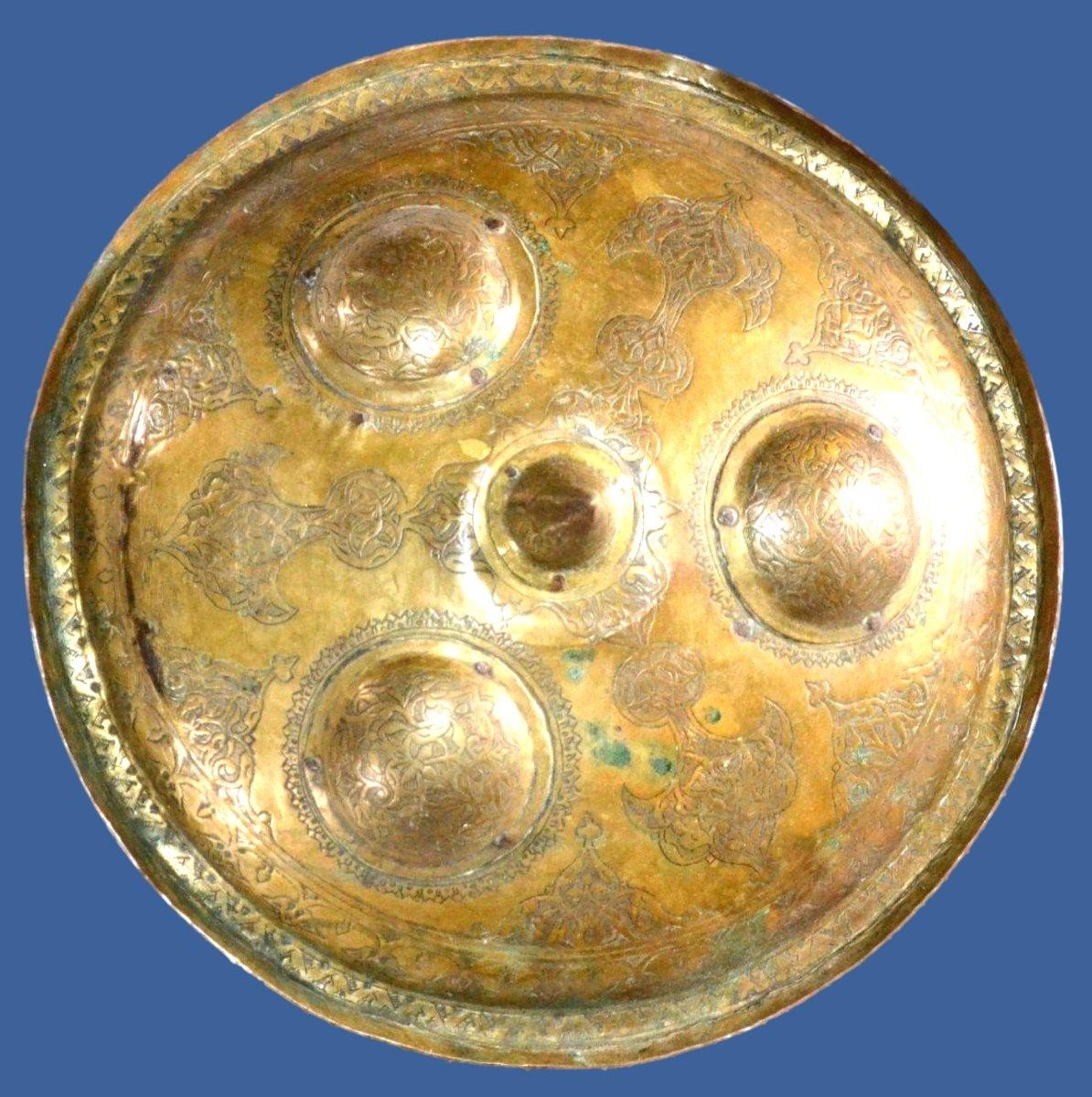 Shield, Indo-persian Rondache Called Dhal, Hand-chiseled Brass, Persian Defensive Art From The 19th Century-photo-8