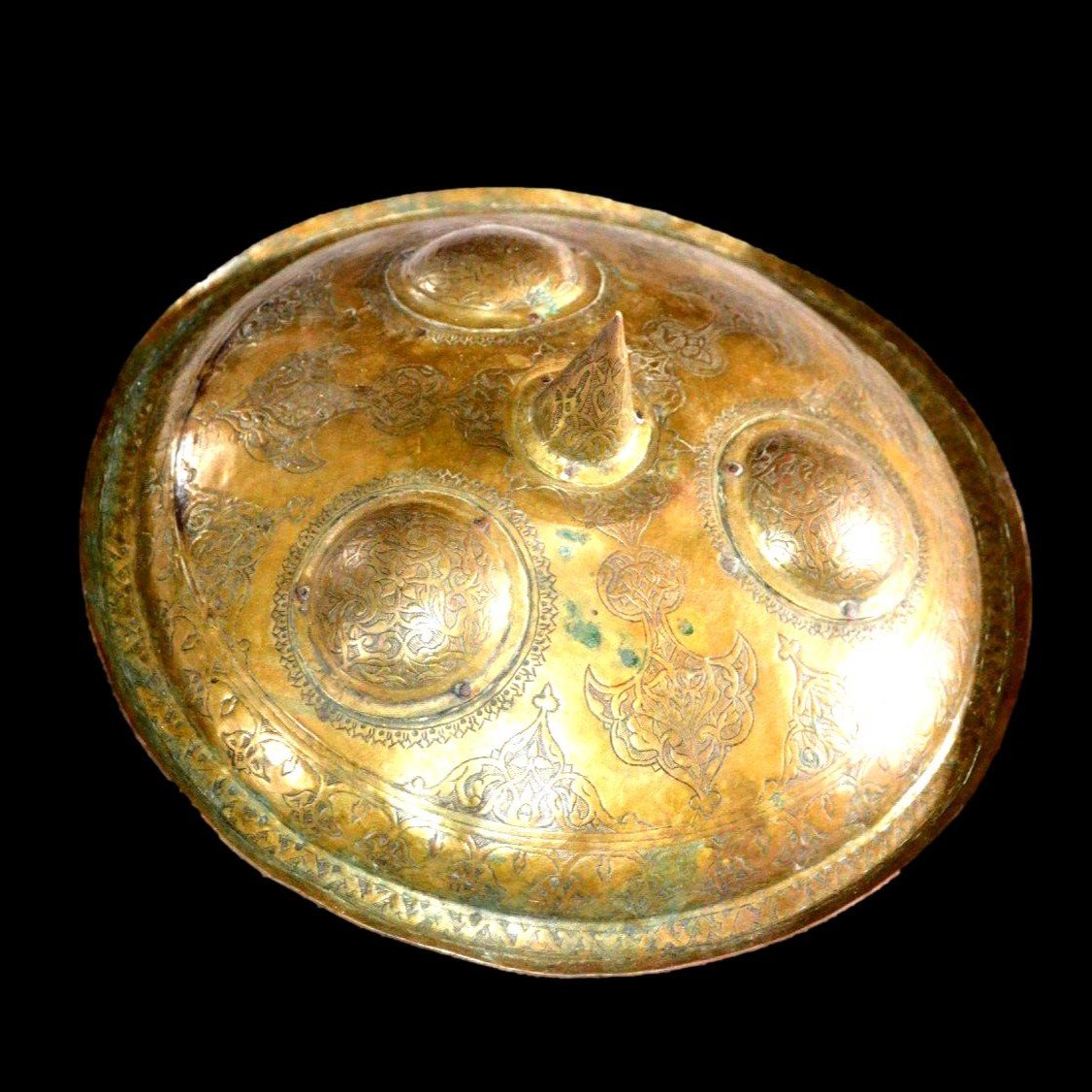 Shield, Indo-persian Rondache Called Dhal, Hand-chiseled Brass, Persian Defensive Art From The 19th Century