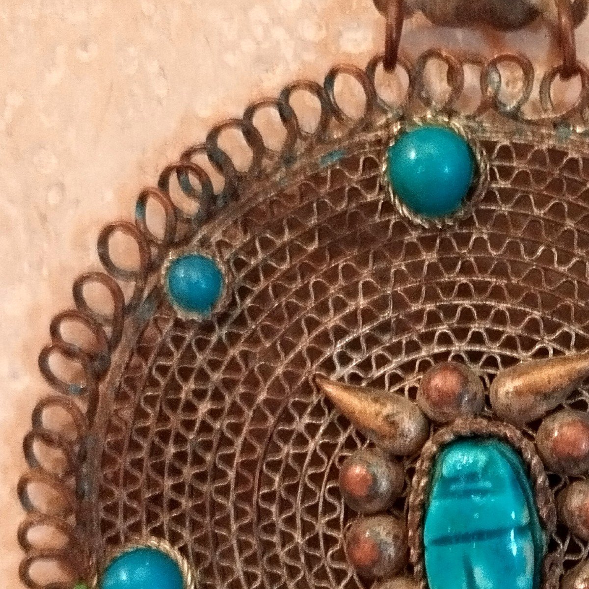 Pendentif en médaillon, turquoise, cuivre argenté, Turquie vers 1900 - 1920, bon état-photo-4