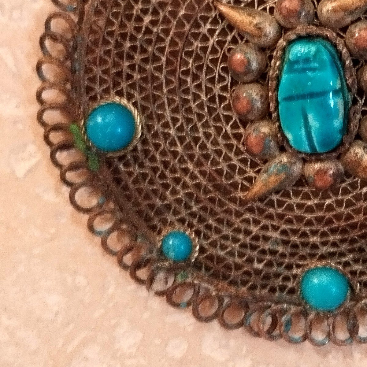 Pendentif en médaillon, turquoise, cuivre argenté, Turquie vers 1900 - 1920, bon état-photo-2