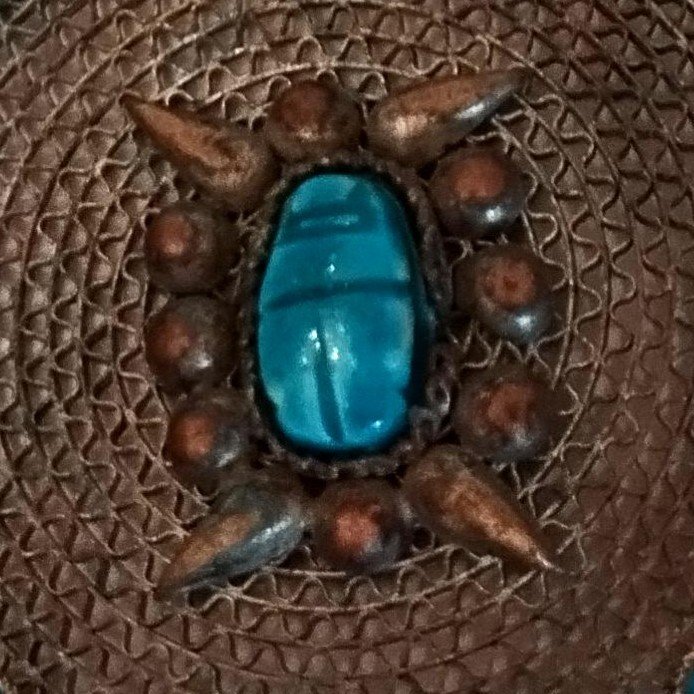 Pendentif en médaillon, turquoise, cuivre argenté, Turquie vers 1900 - 1920, bon état