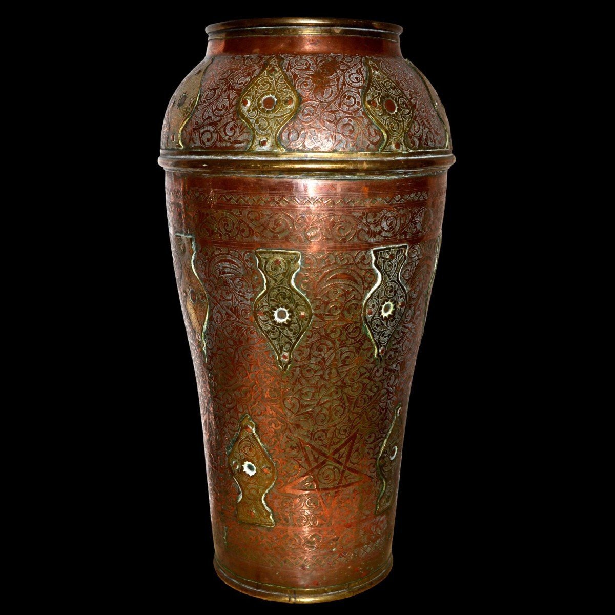 Vase oriental aux étoiles, Ht 46 cm, décor épigraphique , étoiles, laiton & cuivre, Maroc XIXè-photo-2