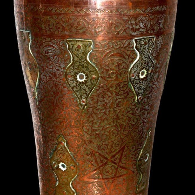 Vase oriental aux étoiles, Ht 46 cm, décor épigraphique , étoiles, laiton & cuivre, Maroc XIXè-photo-4