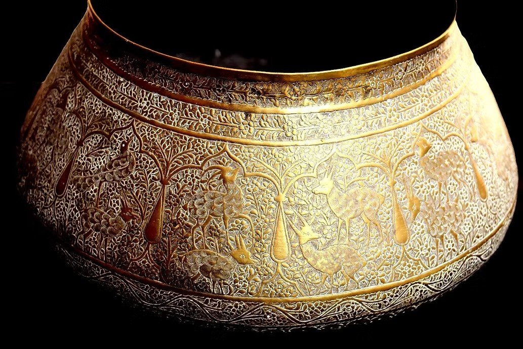 Indo-persian "tâs" Basin, Diam. 34 Cm, Calligraphy, Niches, Animals, Finely Chiseled, 19th Century-photo-5