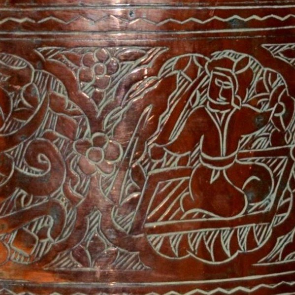 Chaudron en cuivre étamé, Perse du XIXème, décor : médaillons, calligraphies et princes assis