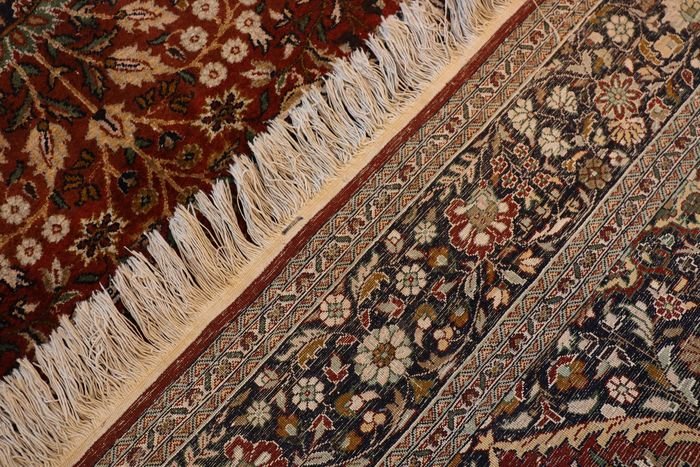 Old Cashmere Carpet, Silk, 125 Cm X 182 Cm, Circa 1950, In Beautiful Condition And Superb Patina-photo-6